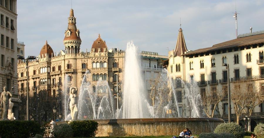 Top 8 Travel Tips When You Visit Barcelona